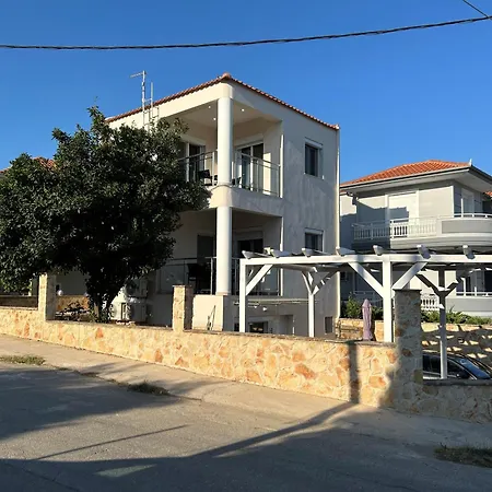 Lifestyle & Trends * Limenaria (Thasos)